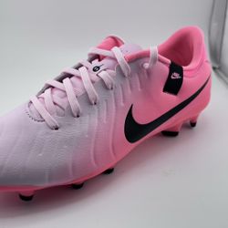 Nike Soccer Cleats Pink Size 7/8/9/10/11