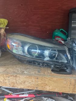 2016 Kia sorento passanger headlight