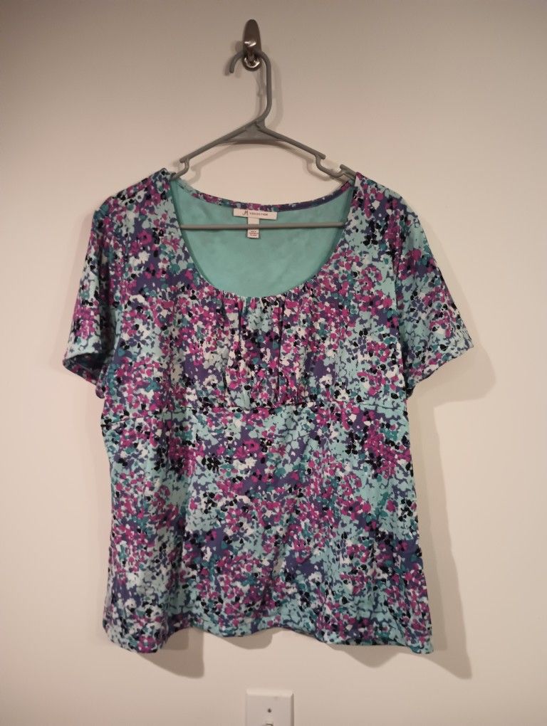 JM Collection women's XL top with a floral pattern and short sleeves