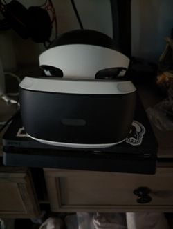 PS4 And Remote Control And VR System
