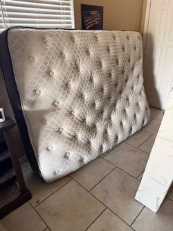 Queen size bed and box spring