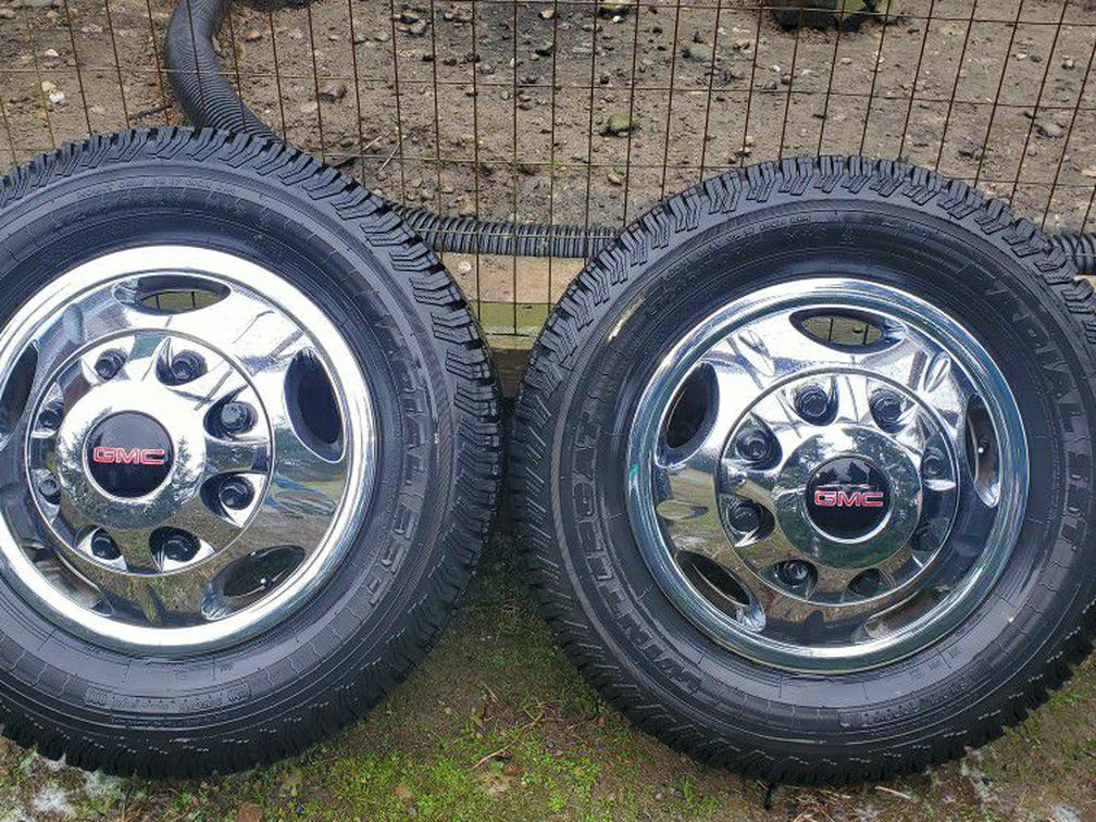 2016 GMC dually wheels and studded snow tires - 245/70R17
