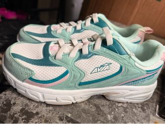 Avia woman’s size 6