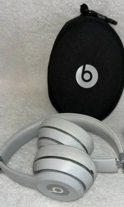 Beats Solo3 Wireless headphones