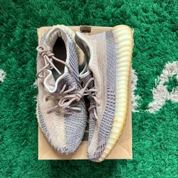Yeezy Adidas 350 Ash Pearl Size 10.5 Mens