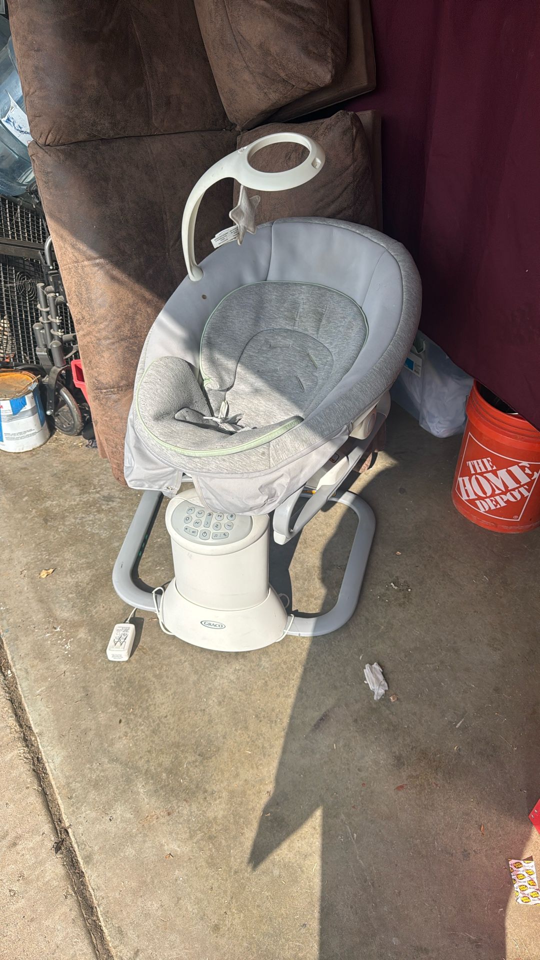 Graco  Baby Swing