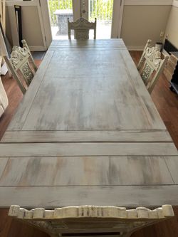 Dining room table