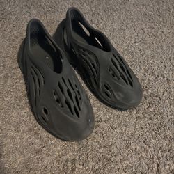 Yeezy Foam Runners 