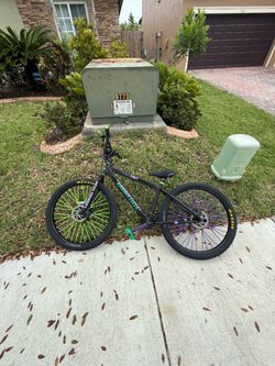 Manican flyer need gone please  lowest 400