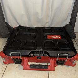 Packout Milwaukee Medium Red Tool Box