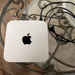 Mac mini M1 Late 2020 with 256 GB memory