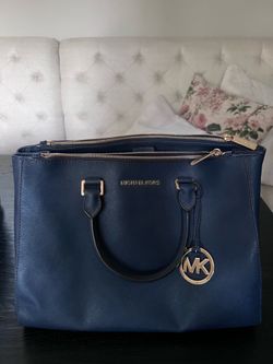 Michael Kors hand bag