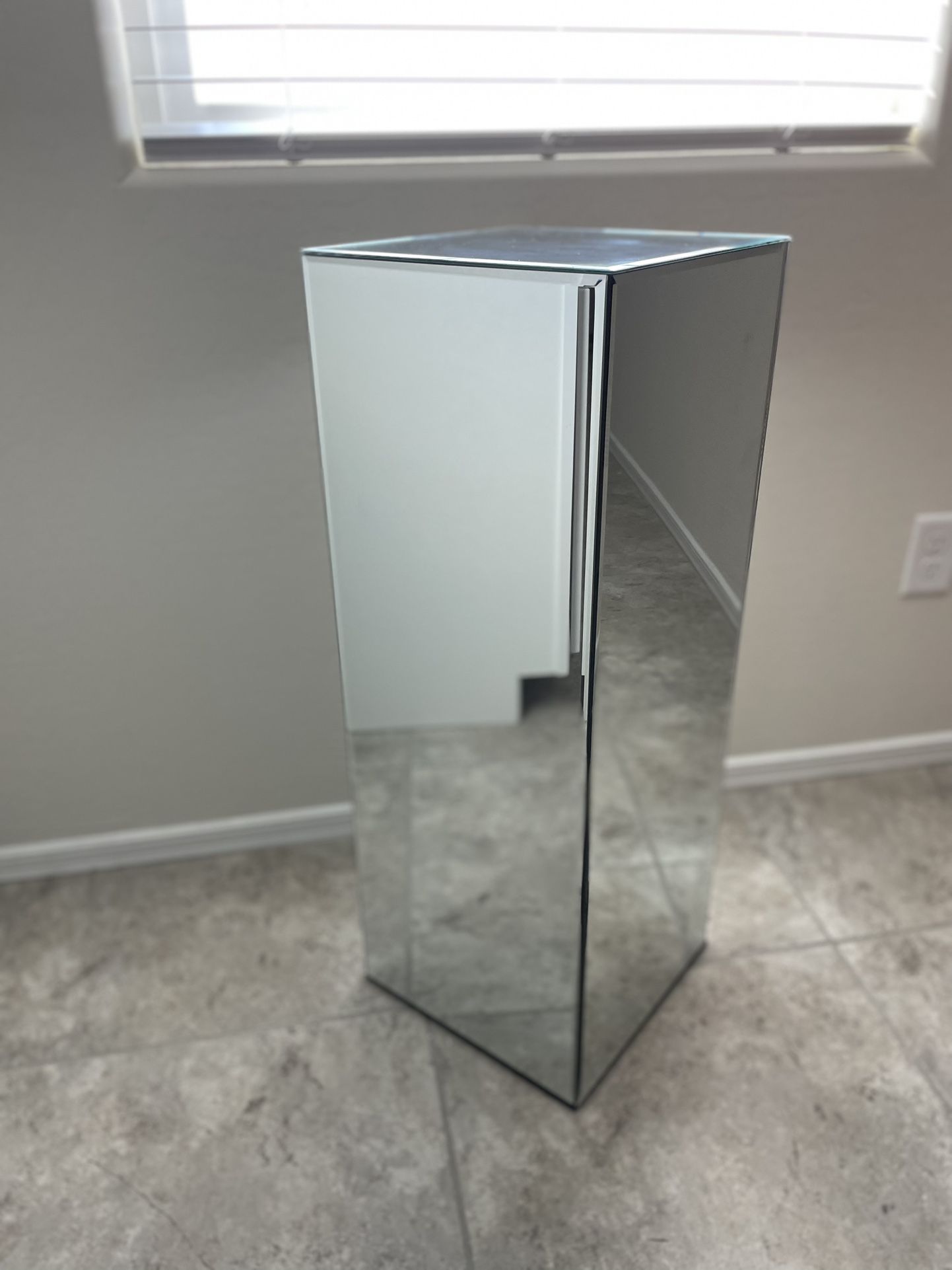 Mirror Block Pedestal / Column