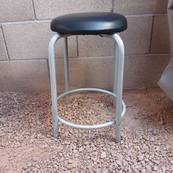 Stool 20" Chair