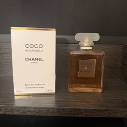 COCO Mademoiselle CHANEL Paris