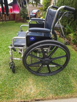 Medline Excel Wheelchair with Chrome Frame