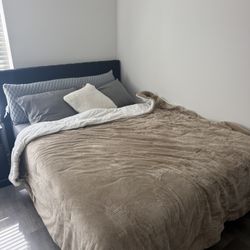 Queen bed Frame And Mattress 