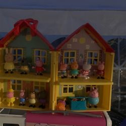 Pepa Pig Deluxe Horse And School Class Room 