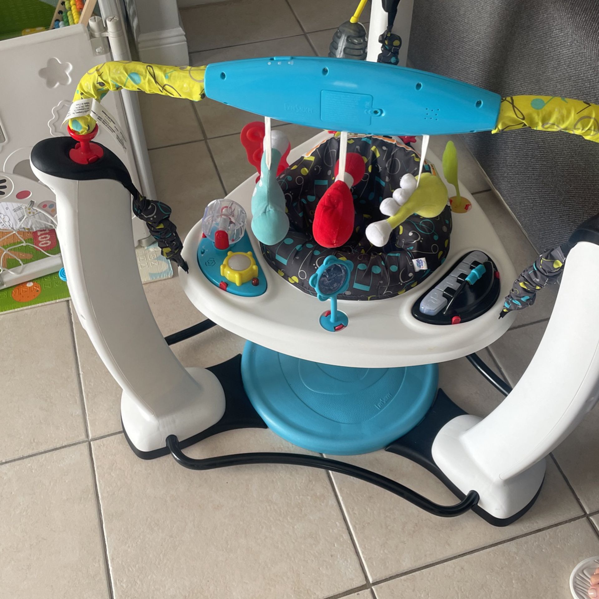Baby Jumper (saltarín Para Bebe) for Sale in Hialeah, FL - OfferUp