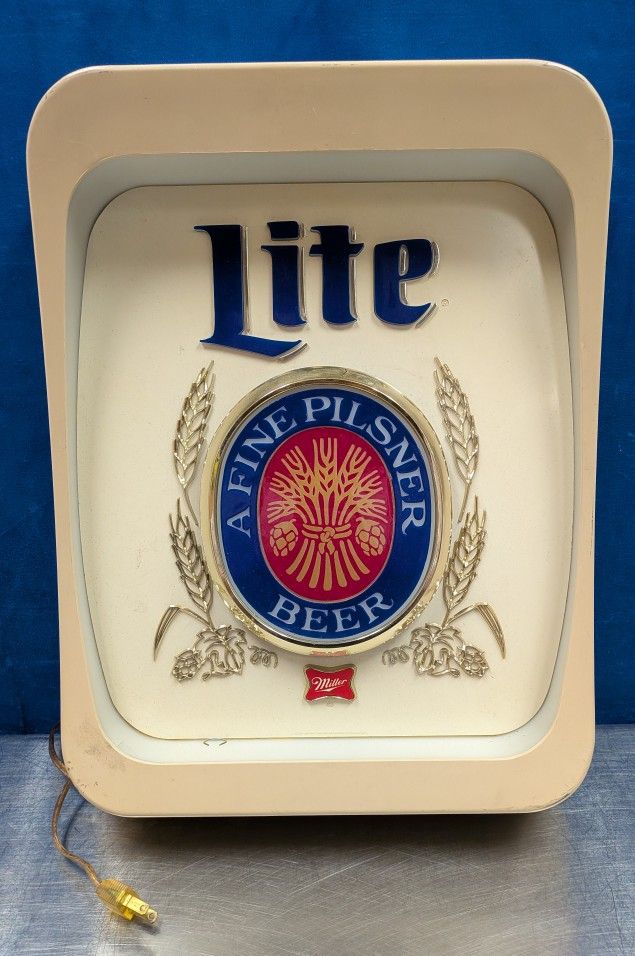 Fine Pilsner 70s Shadow Box