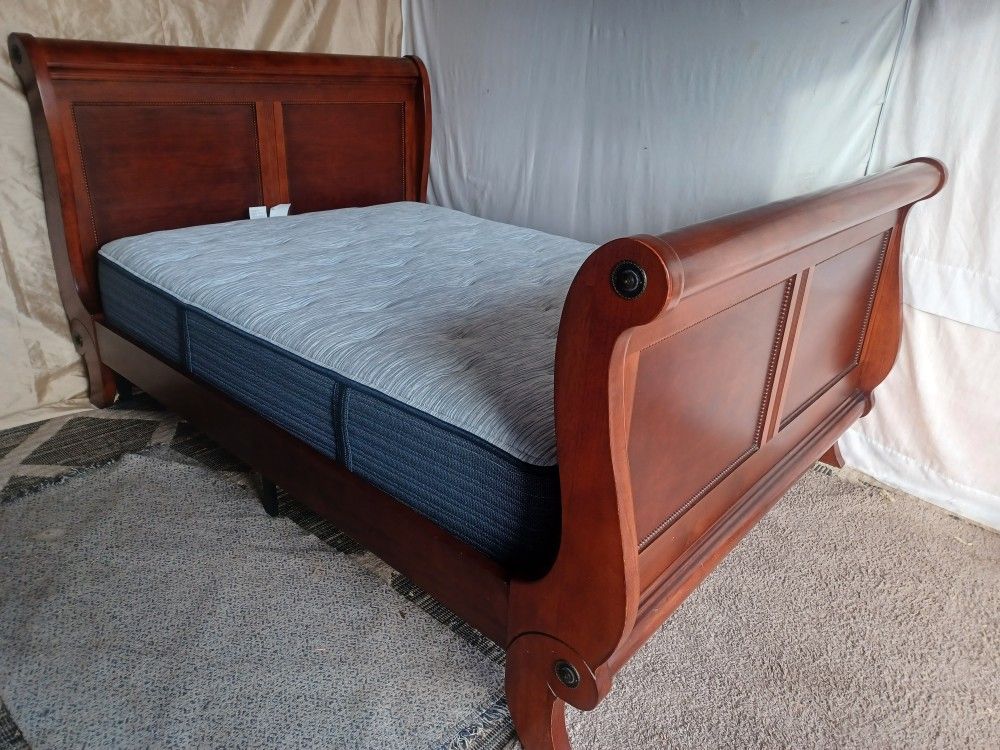 Queen Bed   Cama Queen 
