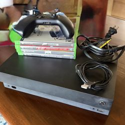 Xbox One X 1TB
