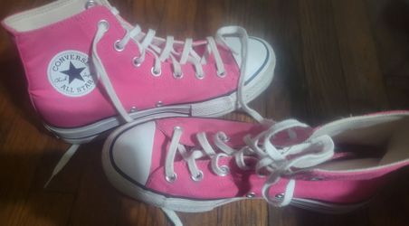 Pink hightop Converse/Size 9
