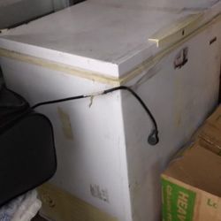 Kenmore Freezer Chest 