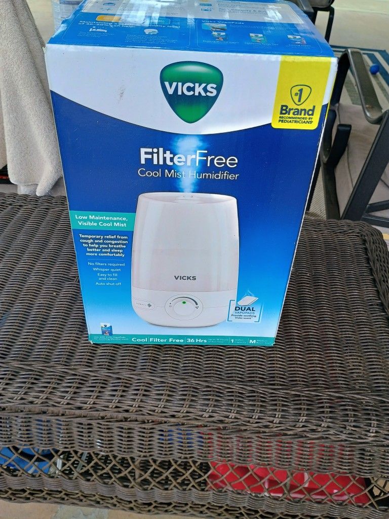 Vicks humidifier NEW $10.00