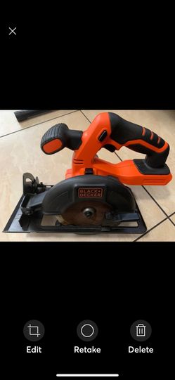 Black & Decker Saw Circular 20 Volt W/ Battery
