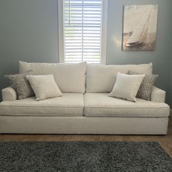 NEW Living Spaces Belinha  Opal Queen Size Sleeper Sofa 95"