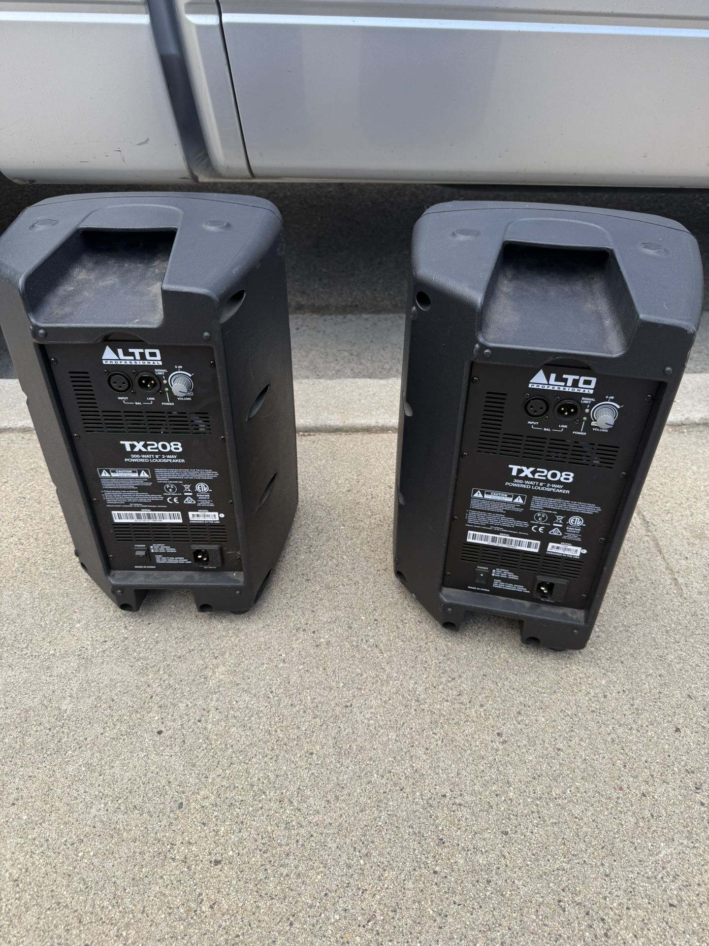 DUAL TX208 PA SPEAKERS