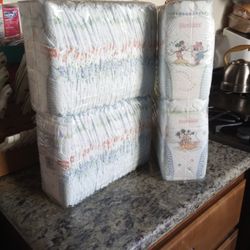 156 Huggies Snug And Dry (Size 3)