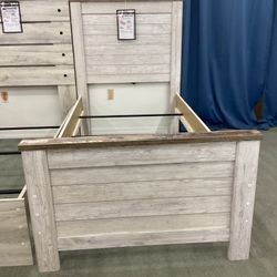 Willowton Twin Panel Bed