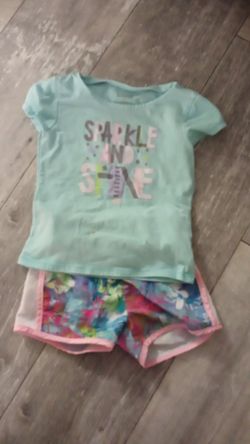 Skechers shirt and shorts size5