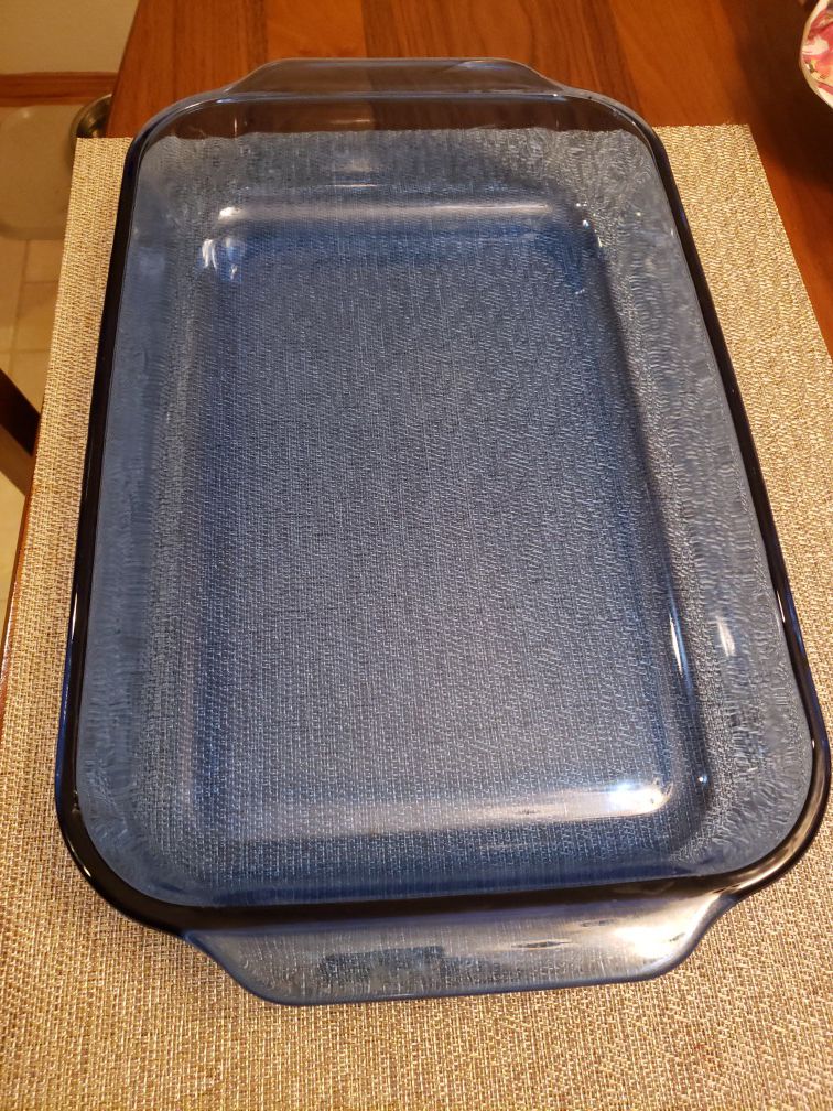 Pyrex cookware- Large Blue