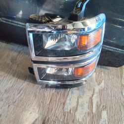 2014 - 2015 Chevy Silverado 1500 Left Headlight 