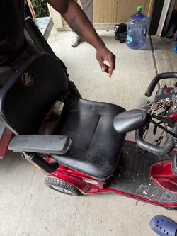 Mobility scooter