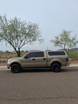 2005 Ford F-150 Lariat 4x4 4 Door Crew Cab