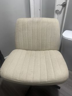 Crisscross Chair
