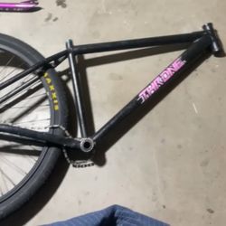 throne frame and back rim comes with chain has no bottom bracket