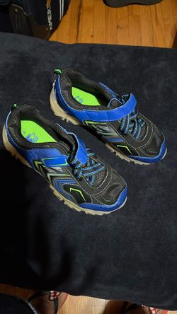 Tennis Shoes