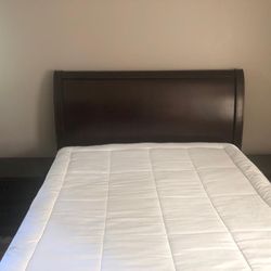 Queen bed with mattress