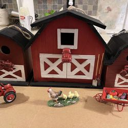 Barnyard Birdhouses