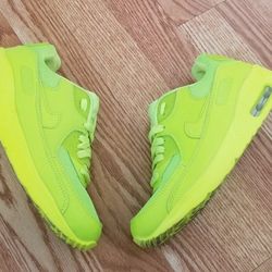 Nike Air Max 90 Volt Size 6.5y