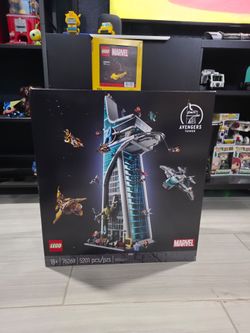 LEGO Avengers Tower with GWP Black Panther Taxi
