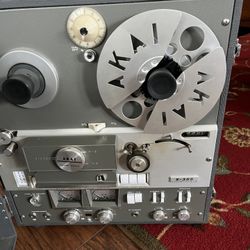 Akai  X 355 stereo real  To real tape recorder