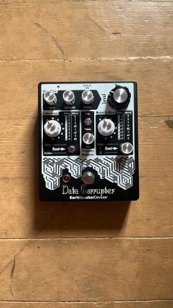 Guitar Pedal: Data Corrupter