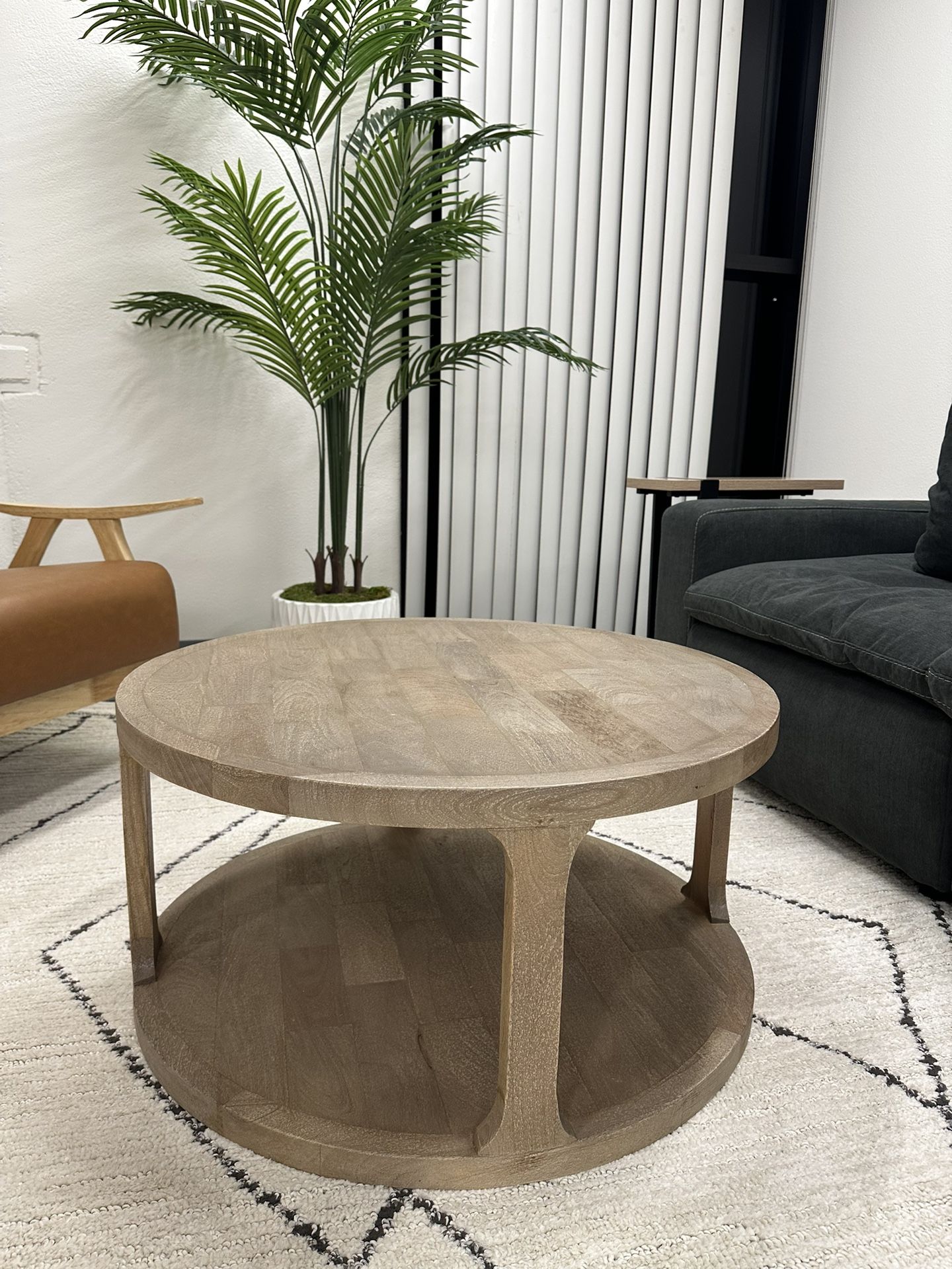 Round Coffee Table 32 Inch