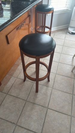 2 stools for sale 20 each